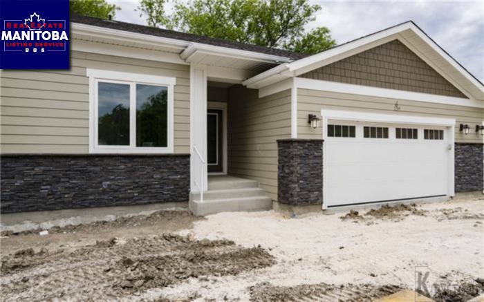 Property 3 239 Eveline St Main image