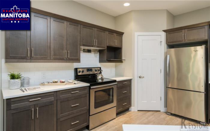 Property 3 239 Eveline St img1