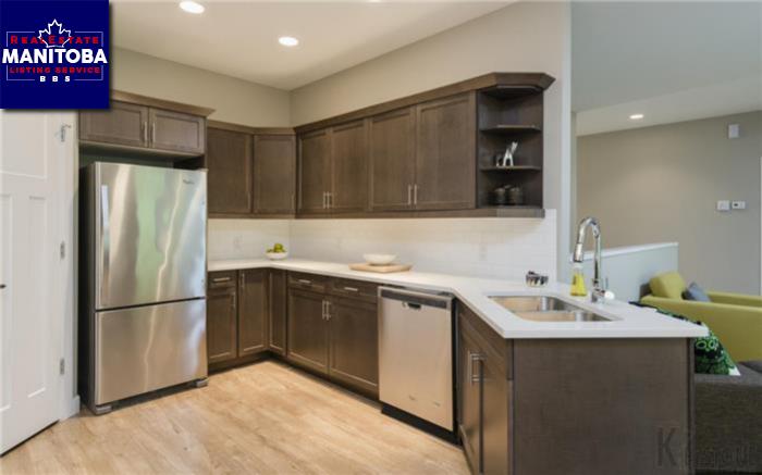 Property 4 239 Eveline St img1