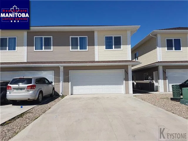 423 Orion Lane, Winkler