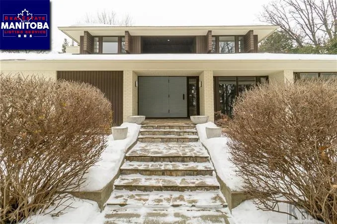 657 Niakwa Rd, Winnipeg