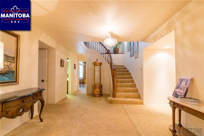 Property 657 Niakwa Rd img1