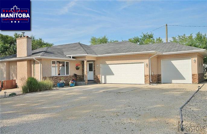 Property 6252 Henderson Hwy img1