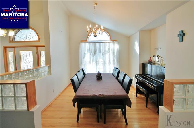 Property 813 Wallace Ave img1