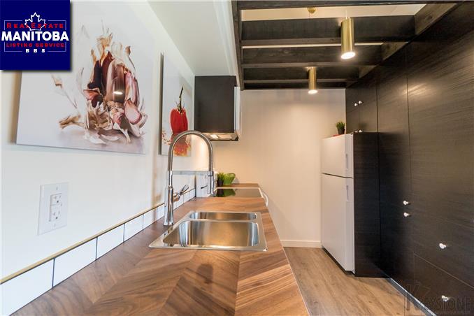 Property 1321 Rosemount Ave img1