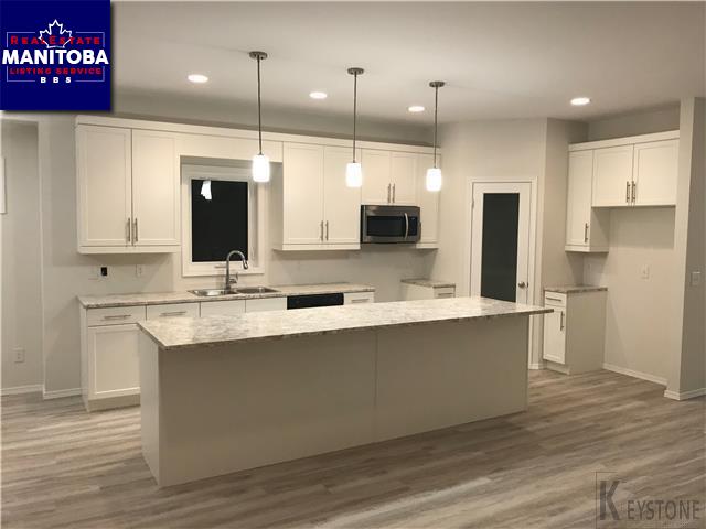 Property 110 Hofsted Dr img1