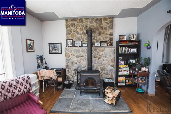 Property 721 Jubilee Ave img1