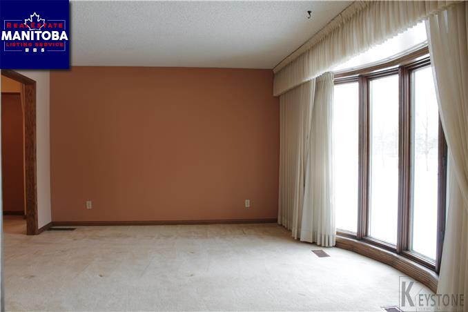 Property 407 Leah Ave img1