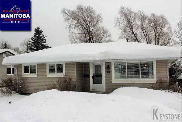 67 Riverside Dr, Thompson
