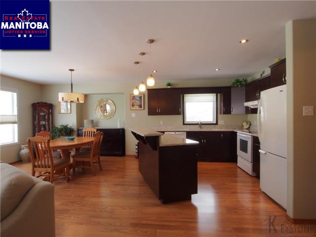 Property 17 Cadham Bay img1