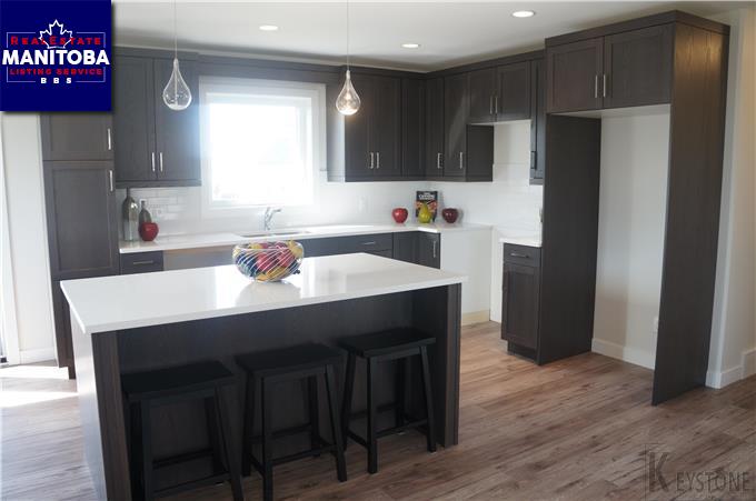 Property 164 St Andrews Way img1