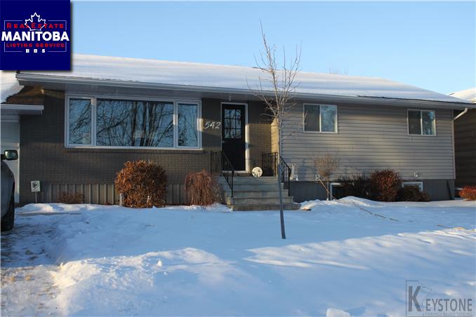 Property 542 Nelson St W img1