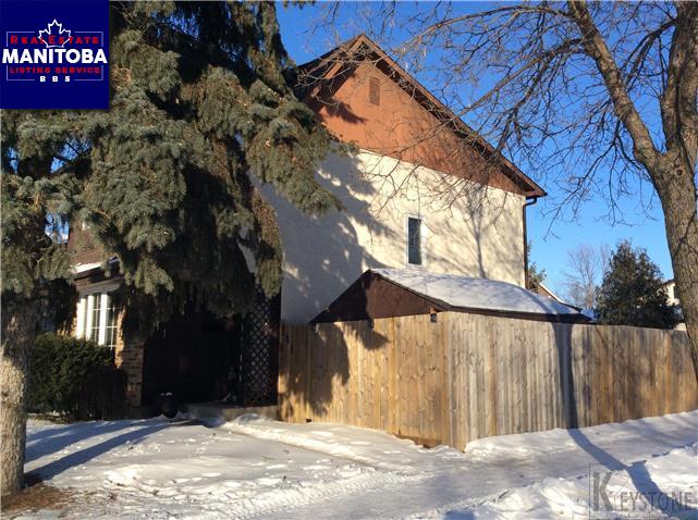 Property 211 Northcliffe Dr img1