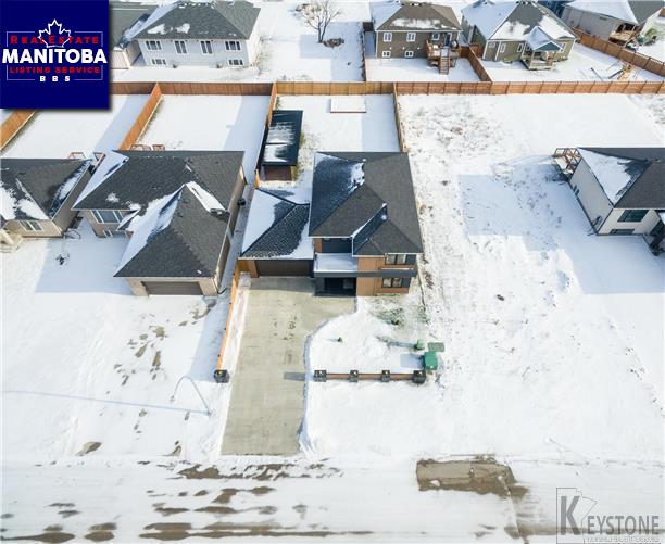 Property 17 Parkhill Cr img1