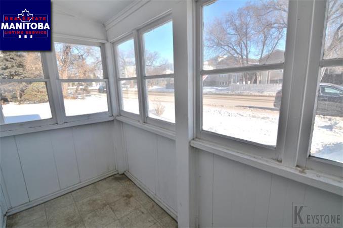 Property 380 Ferry Rd img1