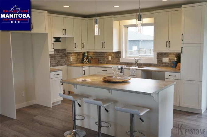 Property 172 Leclerc Bay img1