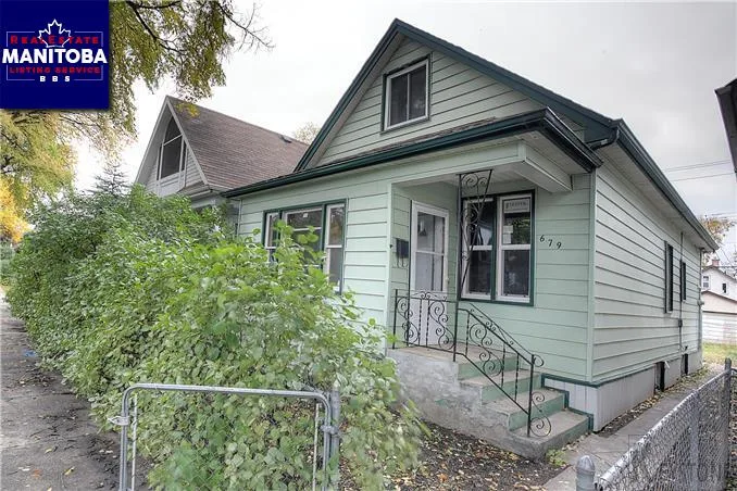679 Boyd Ave, Winnipeg