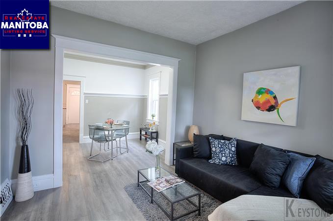 Property 679 Boyd Ave img1