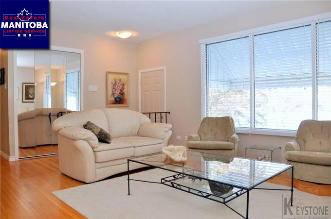 Property 765 Haney St N img1