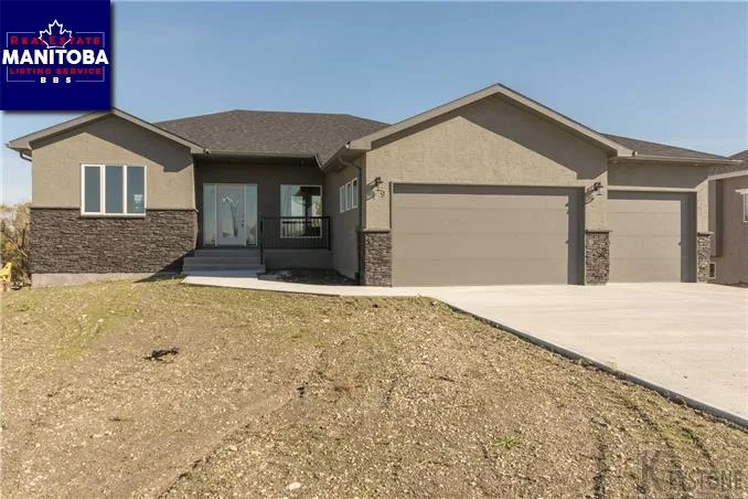 19 Hudsons Bay, East St Paul
