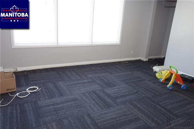 Property 174 Burrows Ave img1