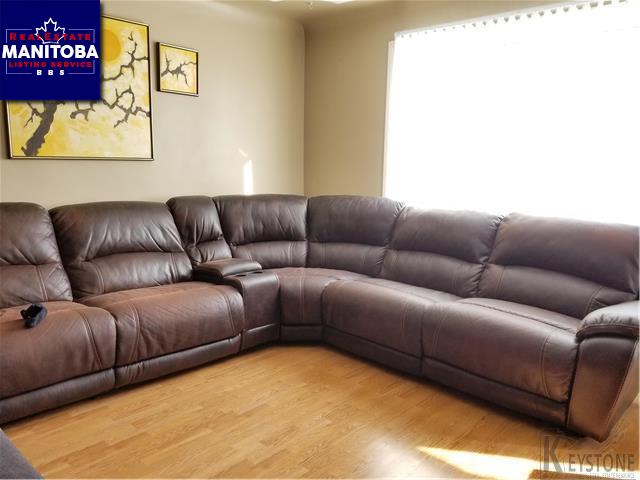 Property 1640 Arlington St img1