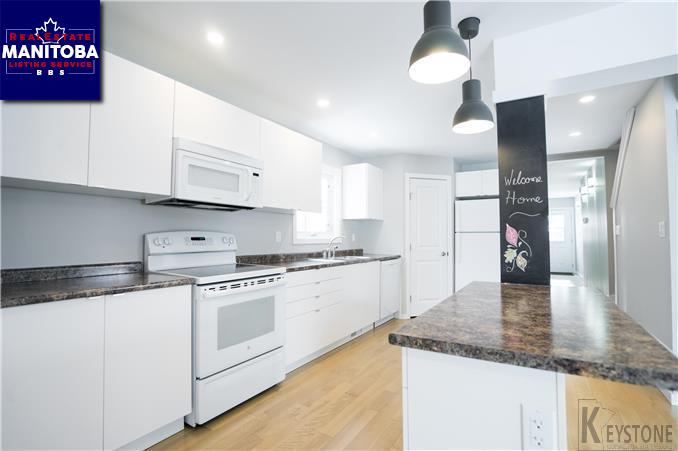 Property 216 Melrose Ave E img1