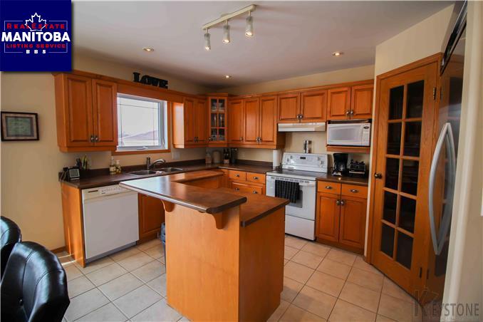 Property 97 Beaverbrook Dr img1