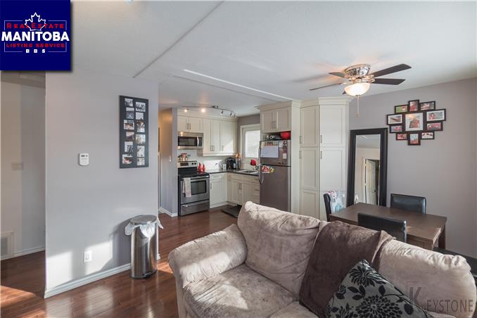 Property 413 Kildare Ave W img1