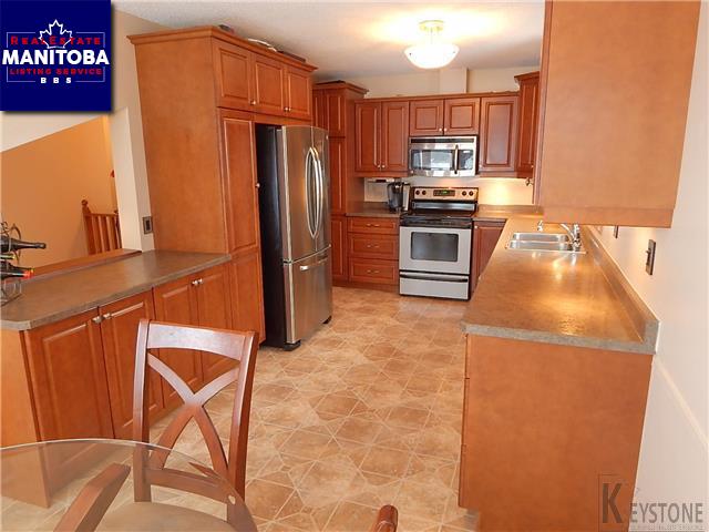 Property 324 Columbia Dr img1