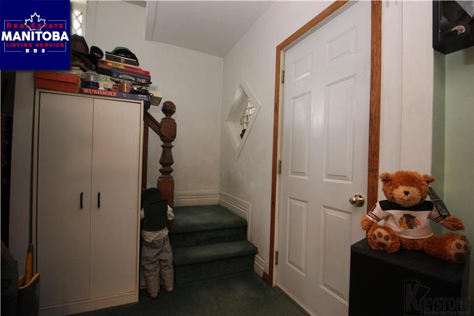 Property 820 Mccalman Ave img1