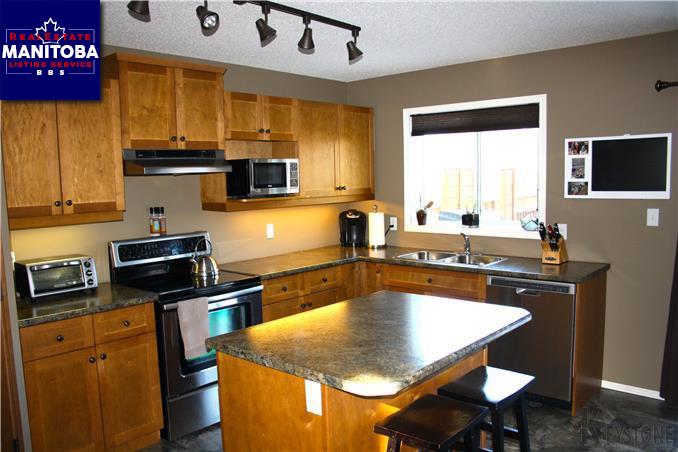 Property 91 Van Slyk Way img1