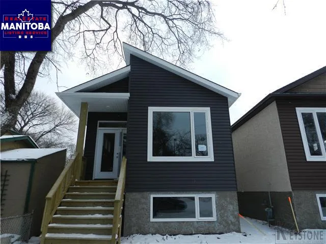 330 Arnold Ave, Winnipeg