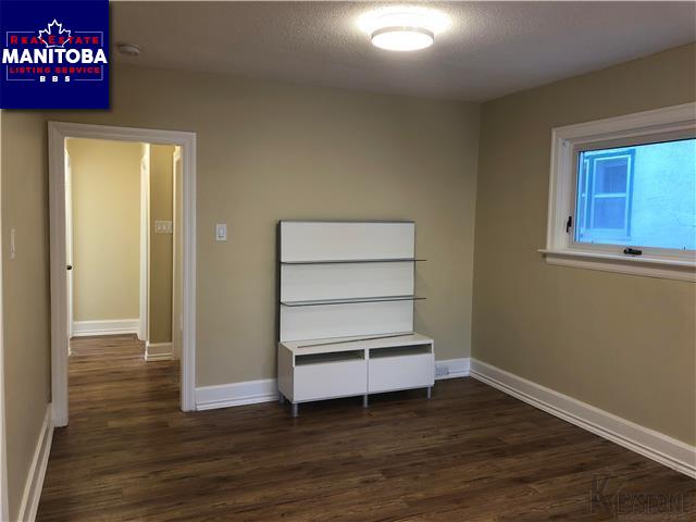 Property 718 Sherburn St img1