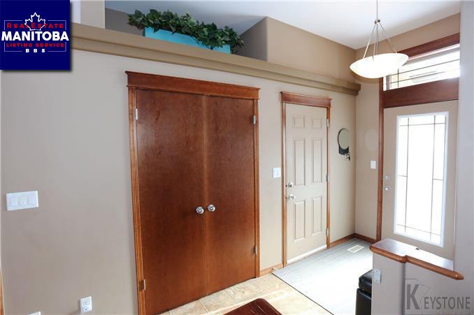 Property 33 Tyler Bay img1