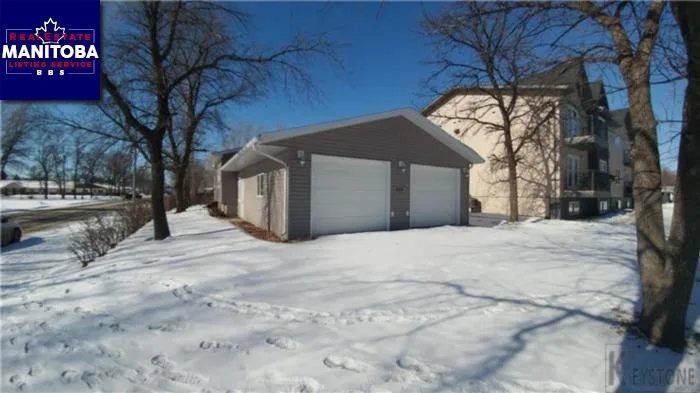 3 Bed Duplex for Sale at 206 2nd St, Winkler, MB - MLS® #1803695