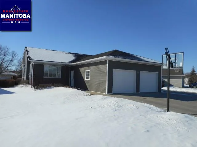 4 Bed House for Sale at 22 Willowdale Cr, Winkler, MB - MLS® #1803744