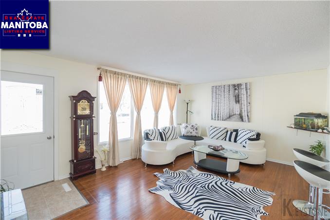 Property 778 Hoskin Ave img1