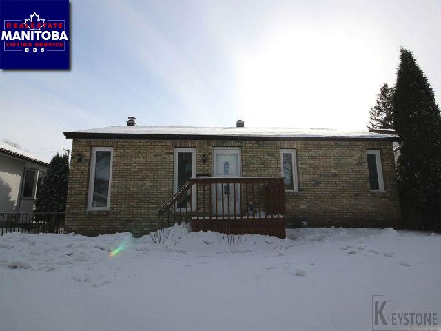 Property 118 Newman Ave W img1