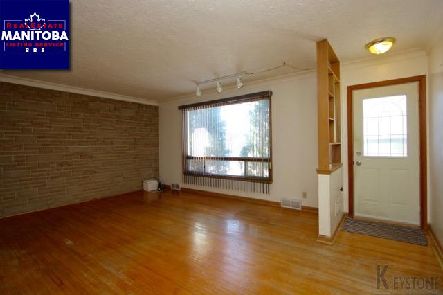 Property 24 Marshall Cr img1