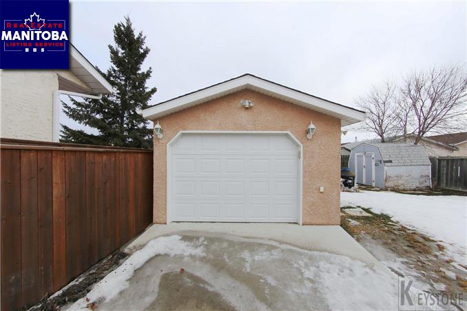 Property 15 Stewin Ave img1