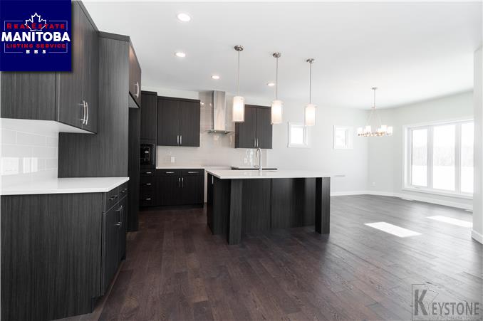 Property 115 Bonaventure Dr W img1