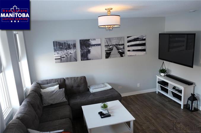 Property 119 2nd St img1