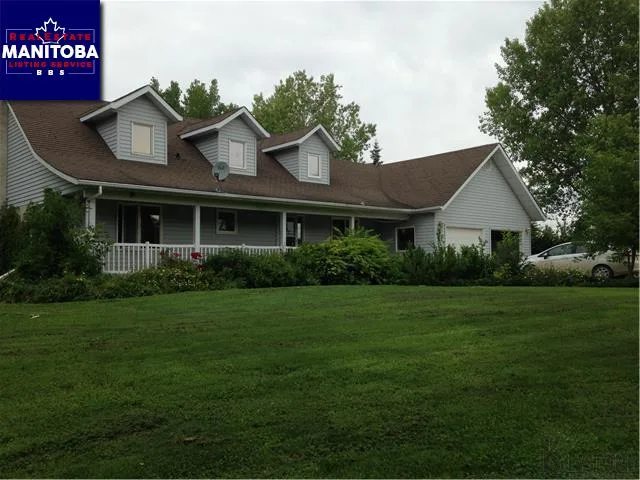 182 Lakeview Dr, East Selkirk