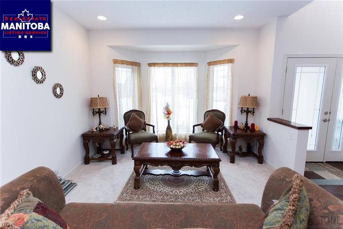 Property 34 Ralston Cr img1