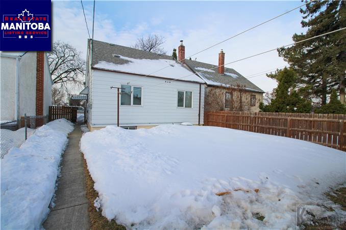 Property 763 Machray Ave img1