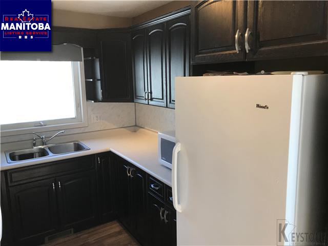 Property 611 Third St N img1