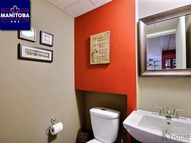 Property 35 Deborah Pl img1