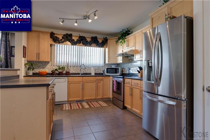 Property 283 Seven Oaks Ave img1