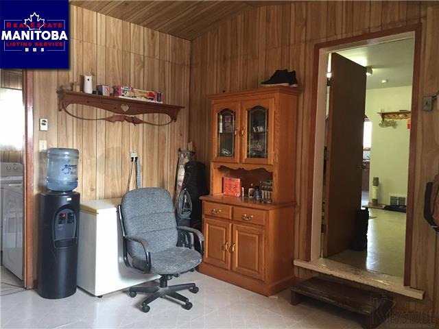 Property 164 Reinland Ave img1